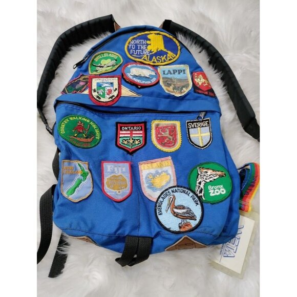 Vintage Kelty Souvenir Patches Medium-Sized Well Traveled Men's Backpack Blue - Picture 1 of 15